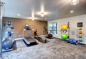 the preserve at ballantyne commons fitness room with exercise equipment